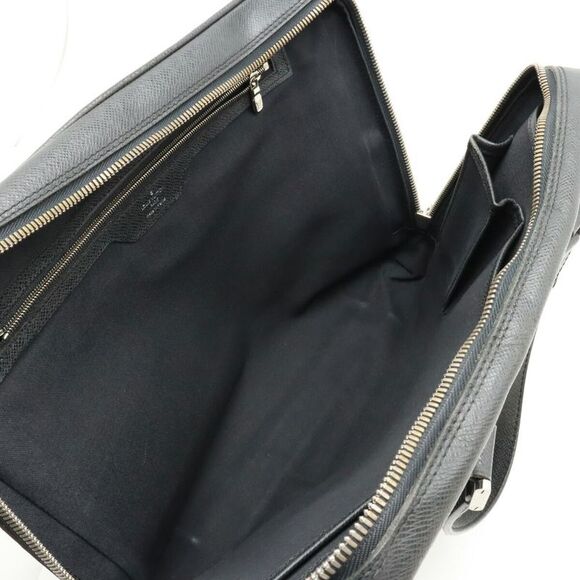 Louis Vuitton Taiga Igor Briefcase Black M31172 - Picture 5 of 6